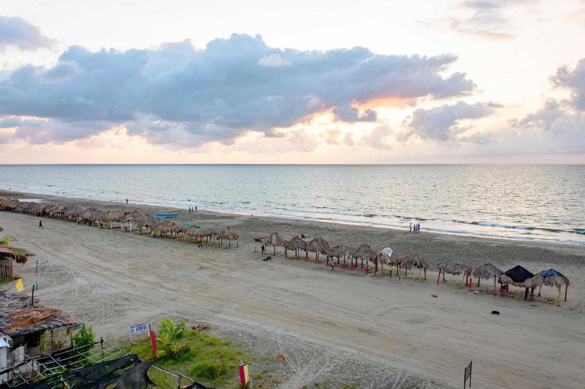 Amazing Beach House 13Br W/Pool & Staff Cartagena Exterior photo